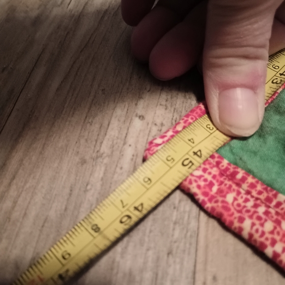 Beautiful pink backing quilt with yarn ties. - Picture 11 of 16